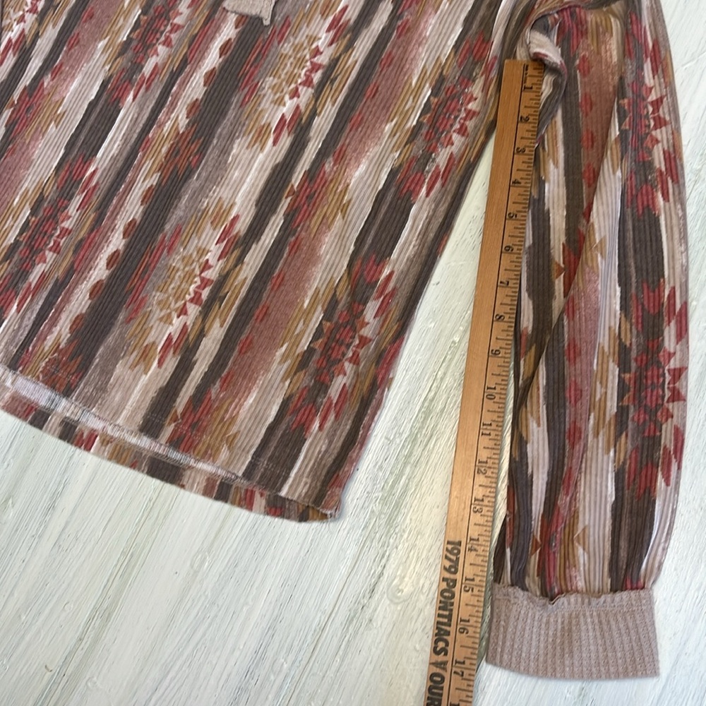 π5/$25 SALE!π Hem & Thread Striped Aztec Pattern Waffle Henley Top Sz M - Picture 5 of 10